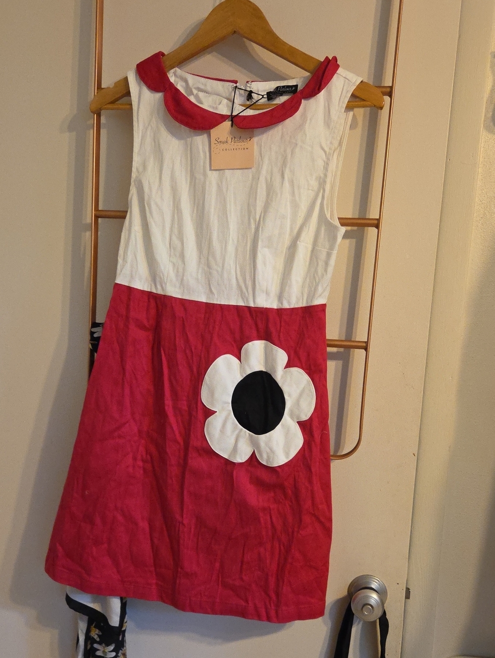 Smak Parlour White & Pink Flower Applique Dress